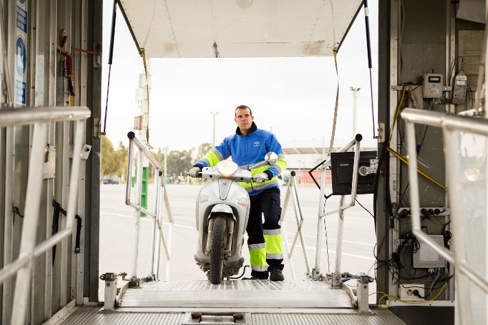La semana próxima visita Almuñécar  la  ITV de Ciclomotores 